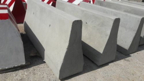 Bó vỉa bê tông dải phân cách 16x53x100cm,18x42x100cm